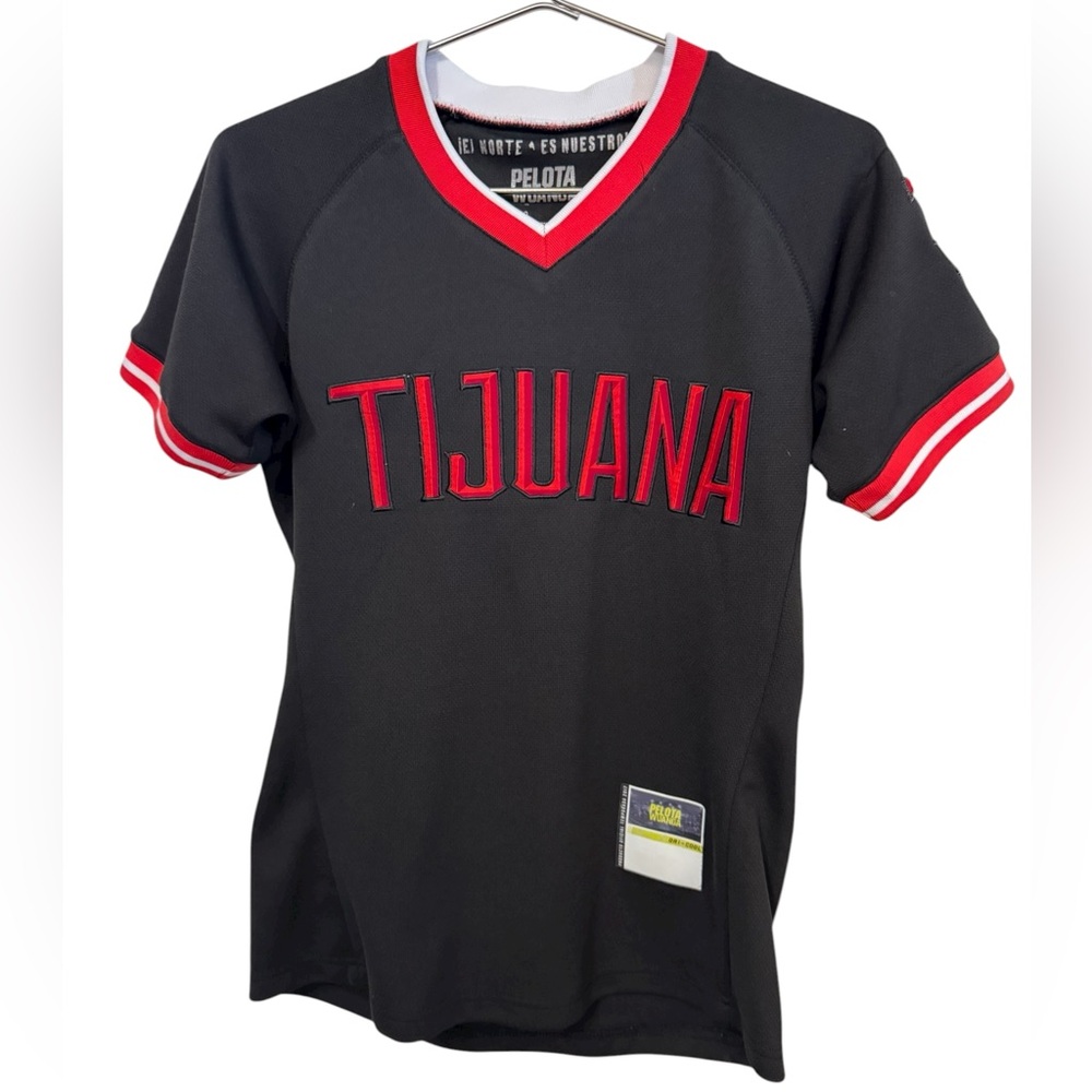 Retro Pelota Wuanga Tijuana Baseball Jersey Women's S Black & Red V-Neck NICE